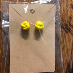 Clay knot studs